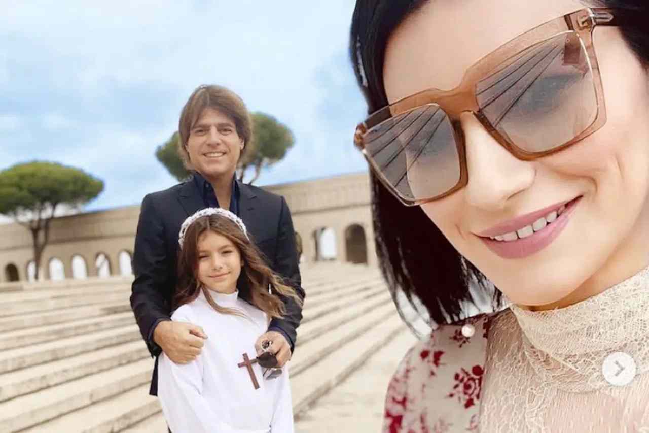 Comunione Paola, figlia di Laura Pausini e Paolo Carta