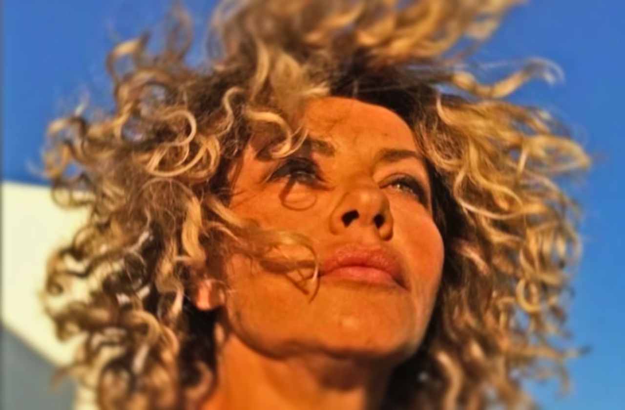 Eva Grimaldi in difesa delle donne: naufragio di Cutro