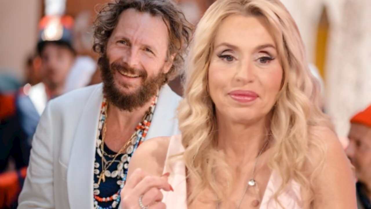 valeria marini bacio jovanotti-NotizieFlash